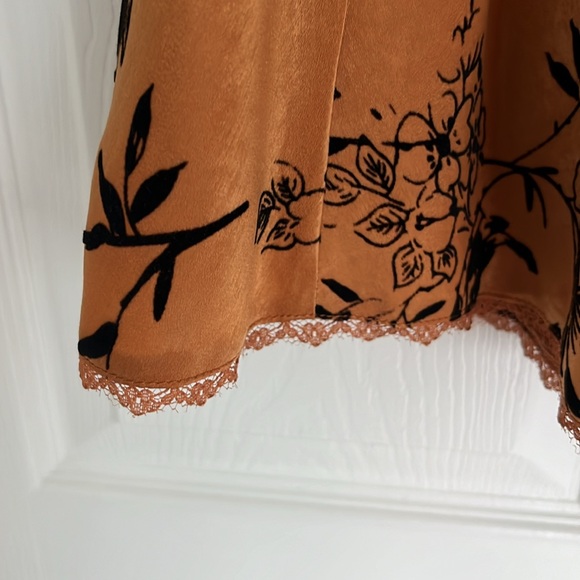 House of Harlow 1960 X REVOLVE Edwin Dress in Copper Floral - Picture 7 of 10